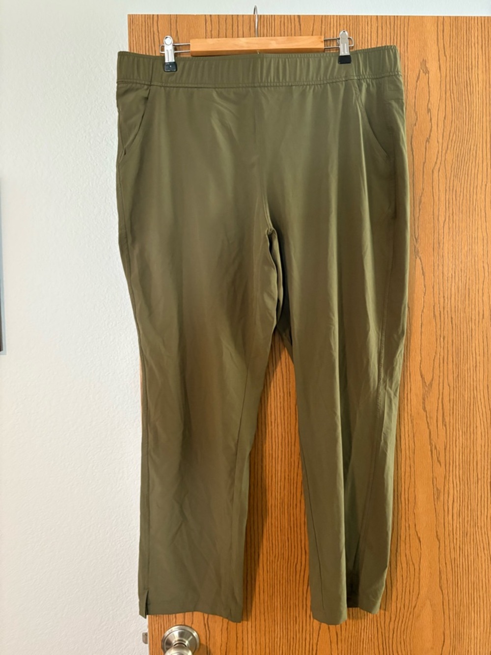 Eddie Bauer Olive Green Straight-Leg Pull-On Pants